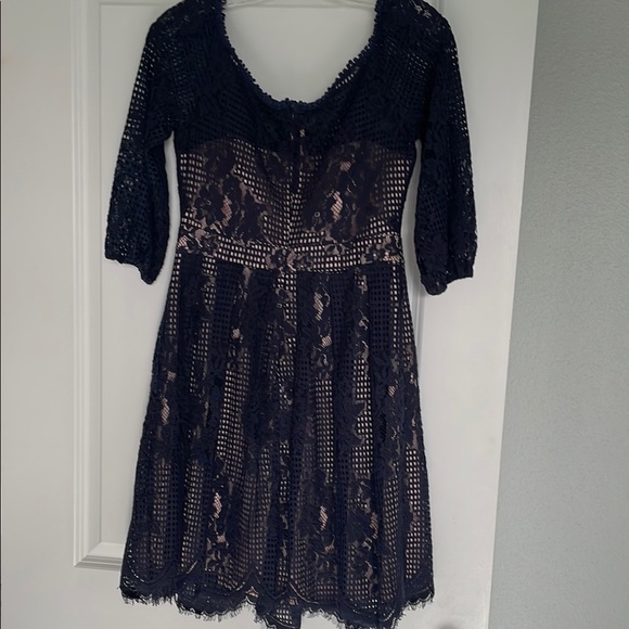 Chelsea28 Navy Lace Midi Dress Size8 Good Condition - Picture 8 of 8